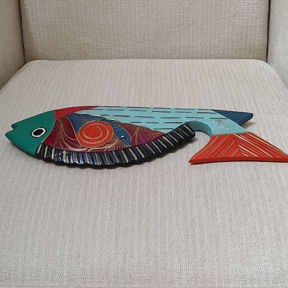 Mexican Folk Art Hand Painted Hand Carved Wooden Fish Artist Signed Shelf Sitter - Picture 7 of 8